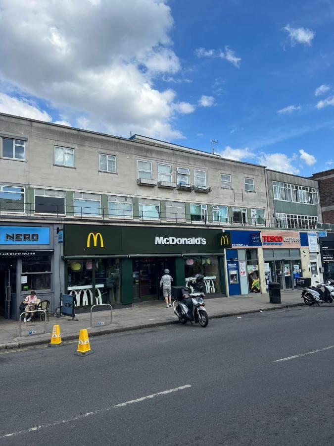 Modern Apartment In London Finchley Zewnętrze zdjęcie